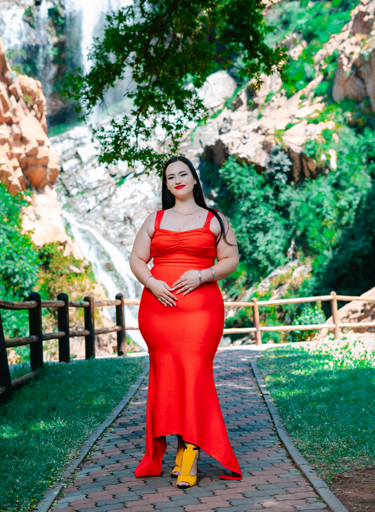 Red sexy sleeveless dress