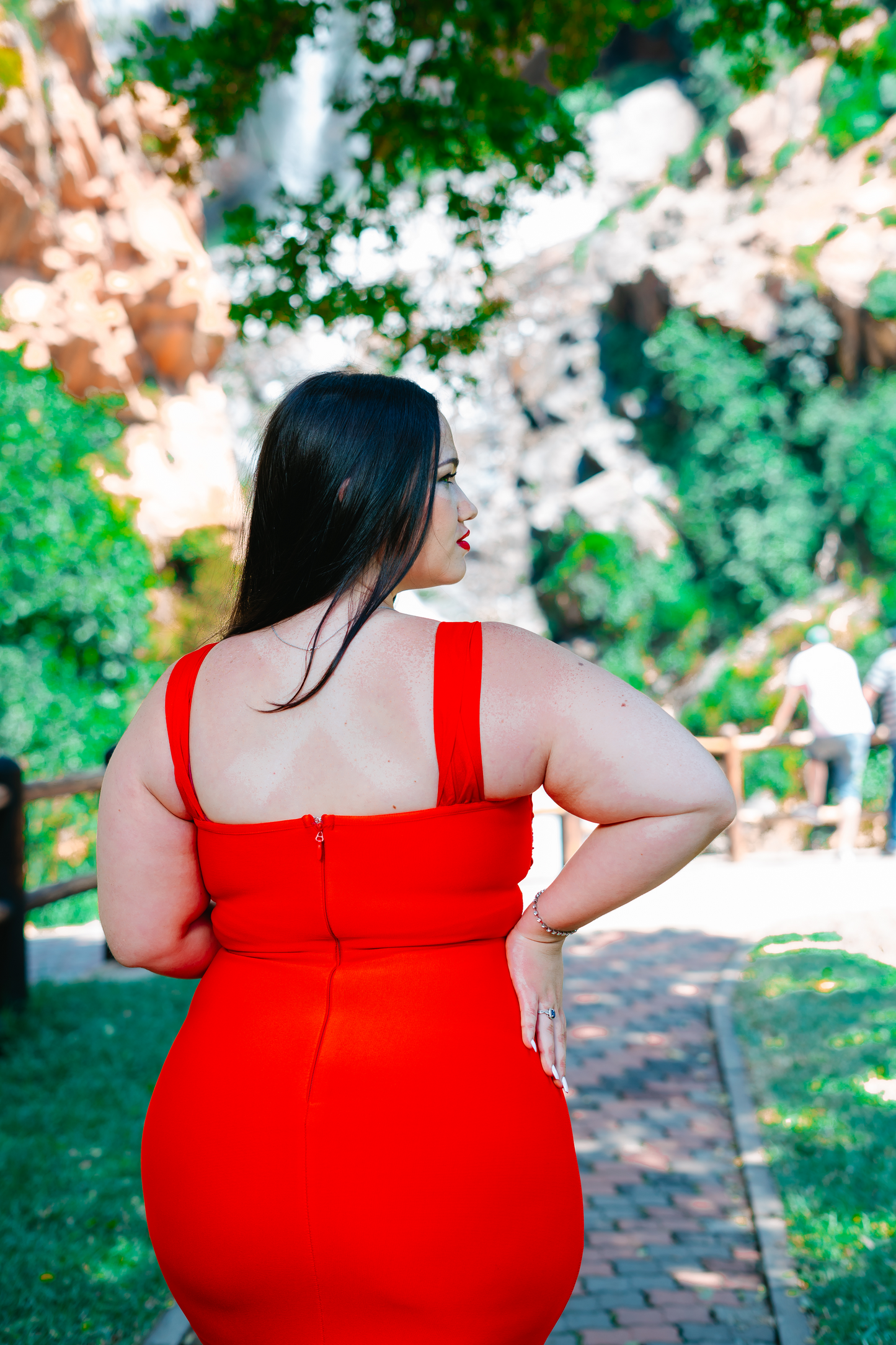 Red sexy sleeveless dress