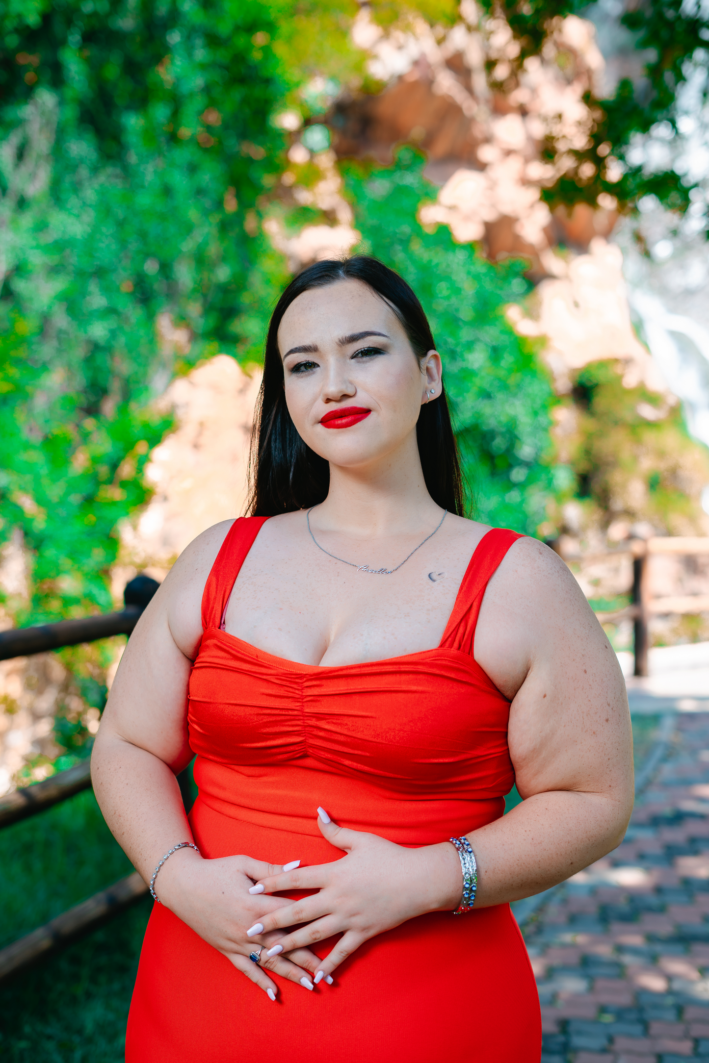 Red sexy sleeveless dress